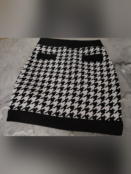 Fashion Nova Dresses & Skirts - Fashion Nova Black and White Houndstooth Knit Skirt